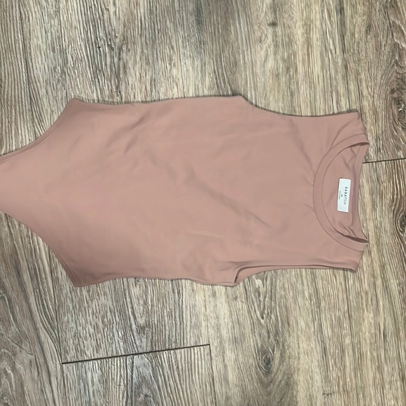 Aritzia Tops - Babaton contouring body suit